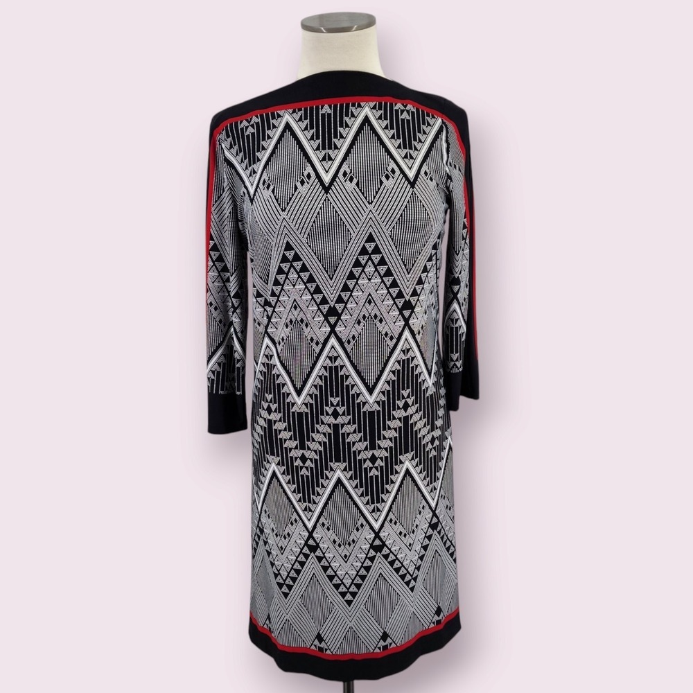 Sandra Darren Dress 6 Geometric Artsy Office Work Professional Liquid Knit Midi